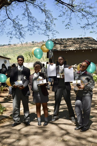 Celebrating Excellence: Mellow Oaks Academy Matric Farewell b6ee90b6 3e0d 404a 9625 8f2f94a8610a 4 5005 c